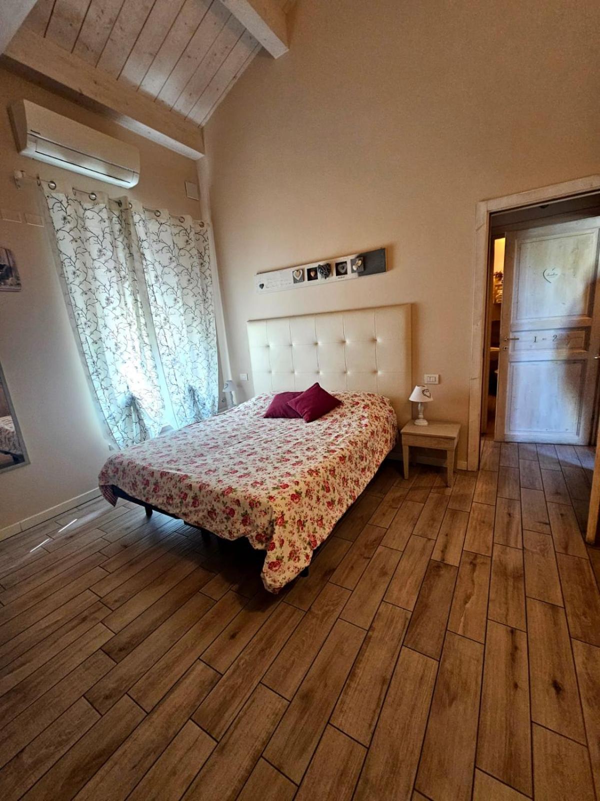 Luna City Ravenna Zimmer foto